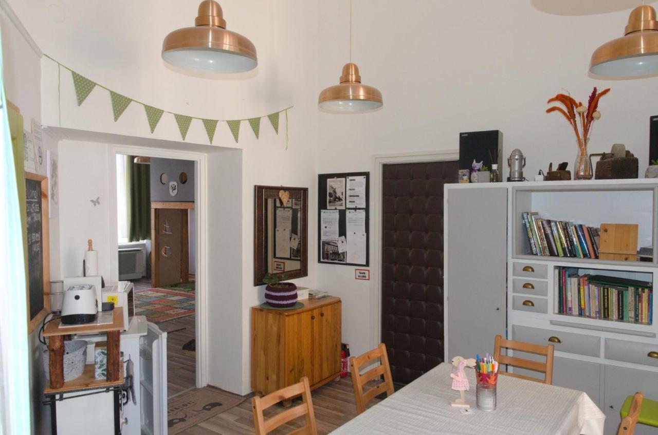 Green Dot Home Szombathely Ngoại thất bức ảnh